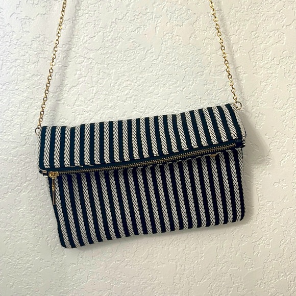 NWOT Urban Expressions Black & White Stripe Bag - Picture 1 of 2